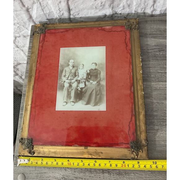 Antique Photography in Antique Frame Family Photo Dated - Picture 8 of 8